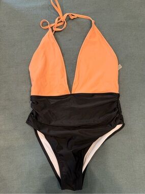 Cupshe Peach and Black Colorblock Plunge One-Piece Swimsuit